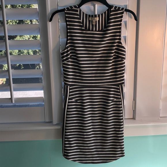 silence + noise Dresses & Skirts - Small silence+noise dress